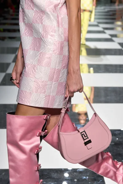 Look 107